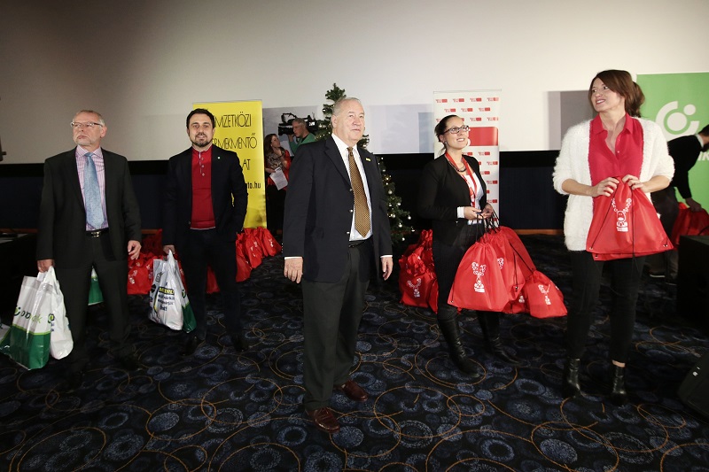 18. Mindenki karácsonya