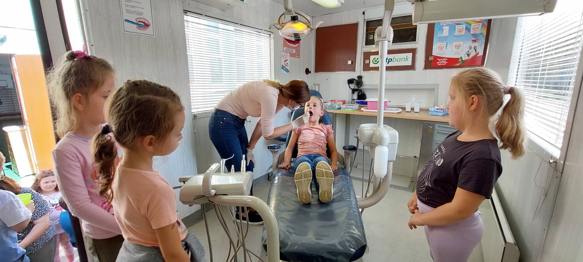 fogászati roadshow_gyula3