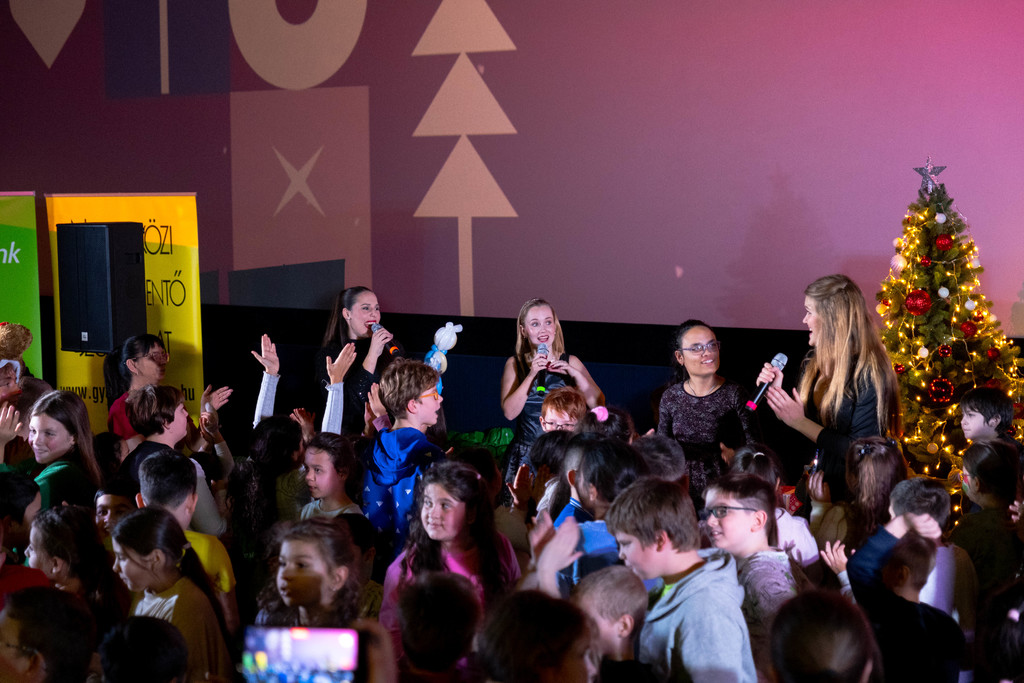 Mindenki karácsonya2025_10